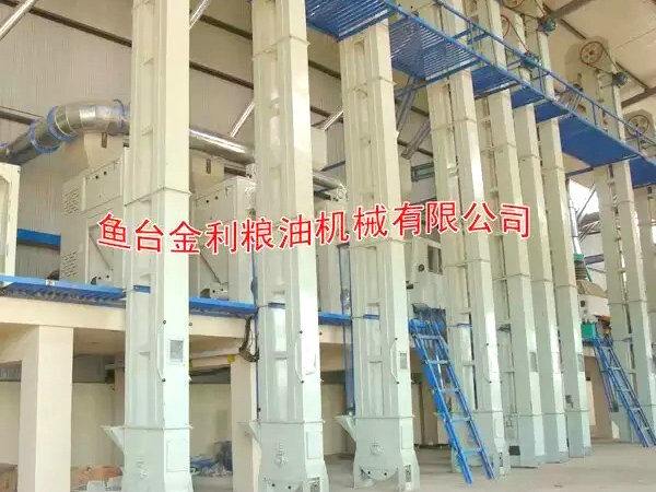 非洲毛利坦尼亚日产100吨大米成套加工设备安装完毕