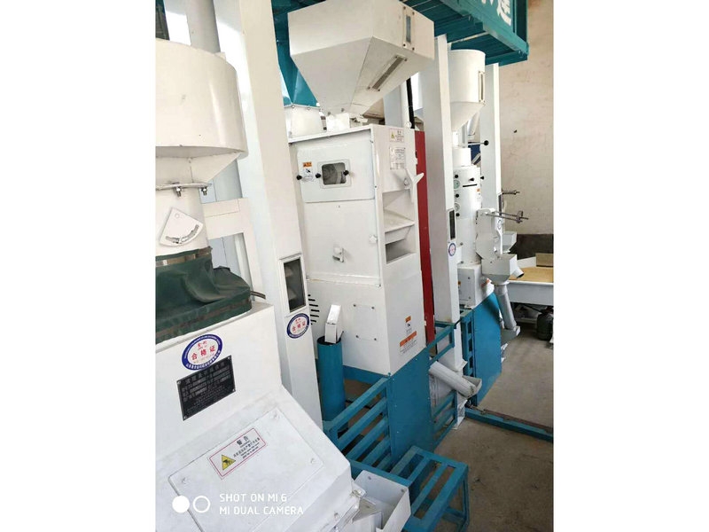 济南长清10吨小米成套加工设备安装完毕